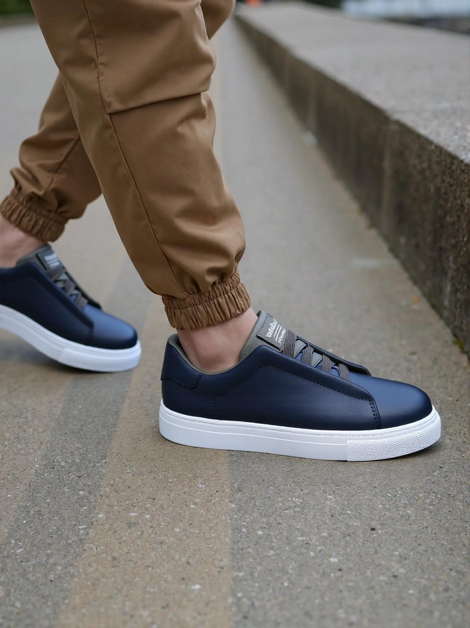Men's Sneakers Classic Leather Casual Comfort PU Leather Lace-Up Round Toe 5